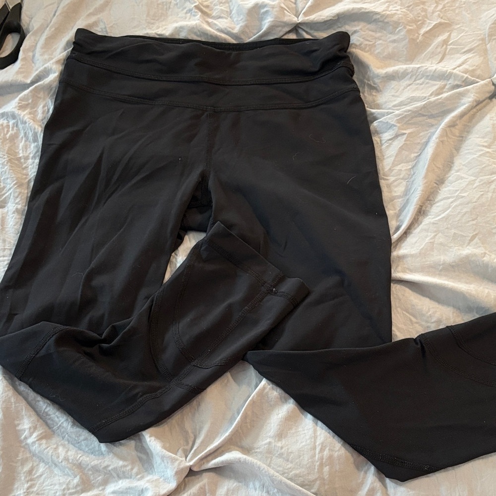 2/$10 Lululemon capri size 4 leggings  Back zipper pocket. Inside drawstring